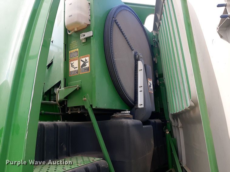 image for item EB9796 2005 John Deere 9660  RWA combine