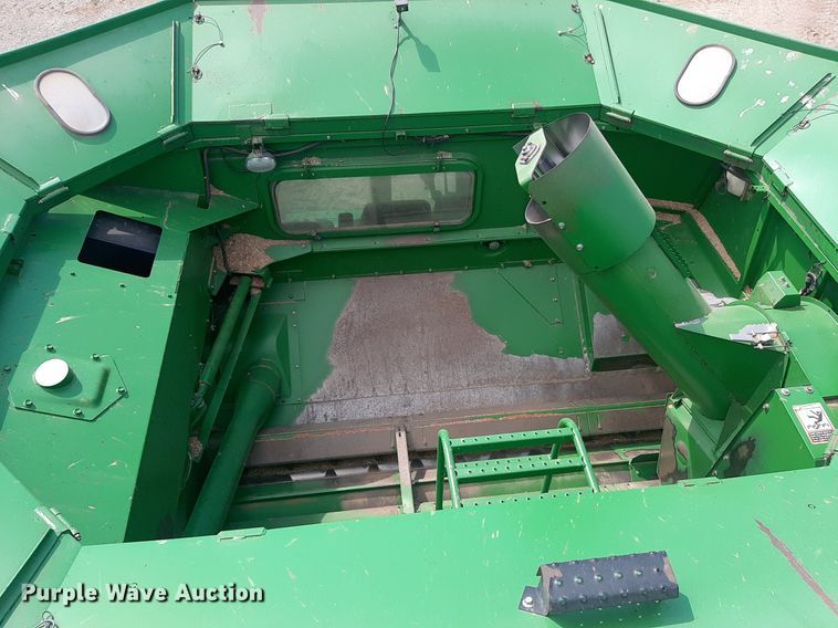 image for item EB9796 2005 John Deere 9660  RWA combine