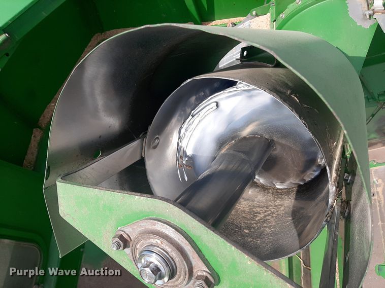 image for item EB9796 2005 John Deere 9660  RWA combine