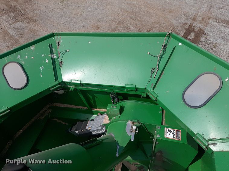 image for item EB9796 2005 John Deere 9660  RWA combine