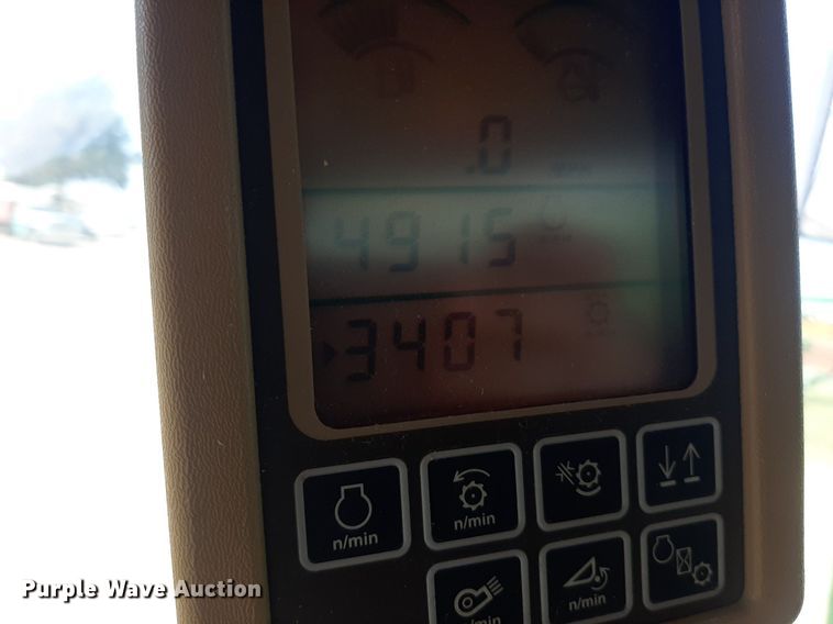 image for item EB9796 2005 John Deere 9660  RWA combine