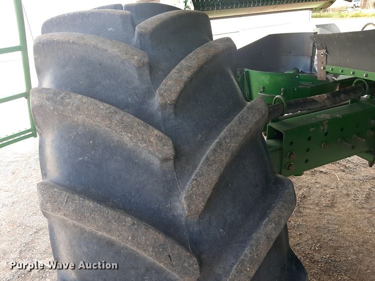 image for item EB9796 2005 John Deere 9660  RWA combine