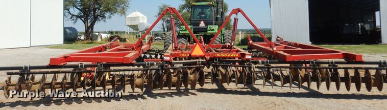 image for item EB9797 Sunflower 1434  tandem disk