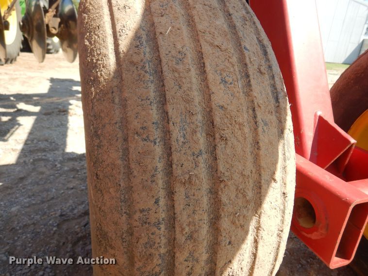 image for item EB9797 Sunflower 1434  tandem disk