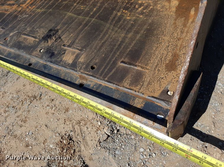 image for item EB9798 2004 Bobcat S250 Turbo  skid steer loader