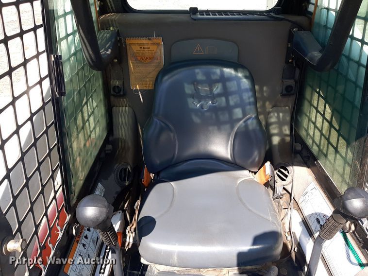 image for item EB9798 2004 Bobcat S250 Turbo  skid steer loader