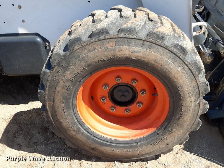 image for item EB9798 2004 Bobcat S250 Turbo  skid steer loader