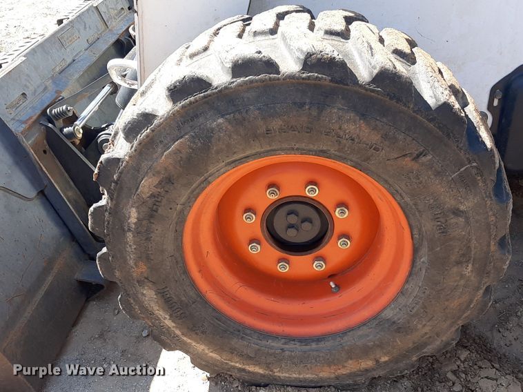 image for item EB9798 2004 Bobcat S250 Turbo  skid steer loader