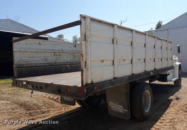 image for item EB9801 1982 Chevrolet 70  grain truck