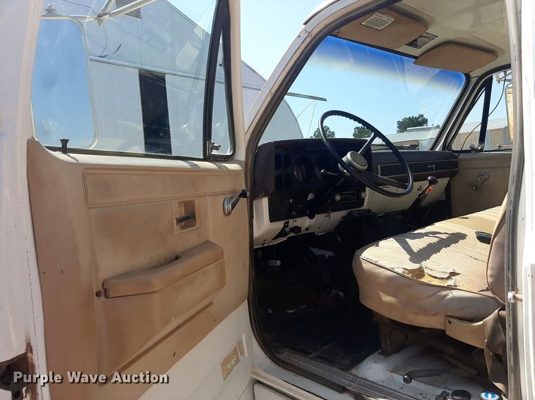 image for item EB9801 1982 Chevrolet 70  grain truck