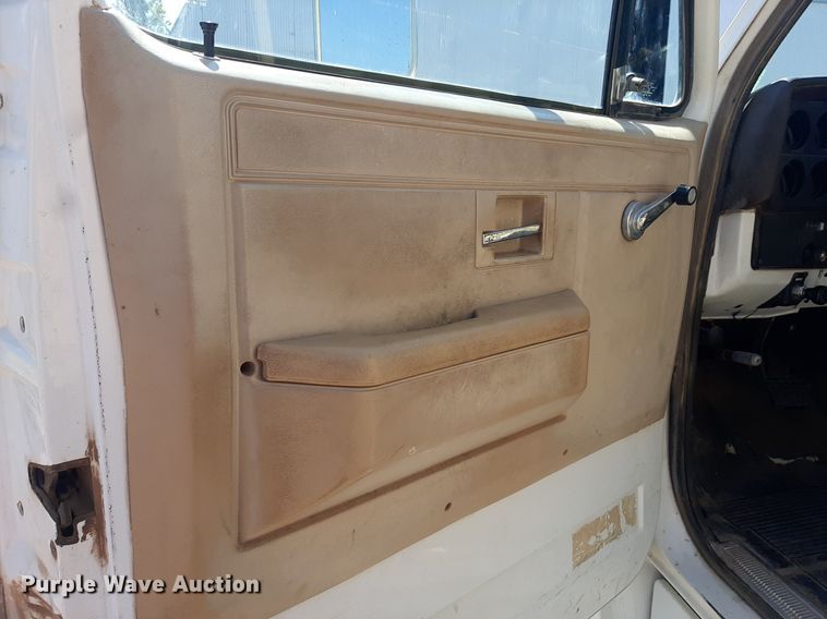 image for item EB9801 1982 Chevrolet 70  grain truck