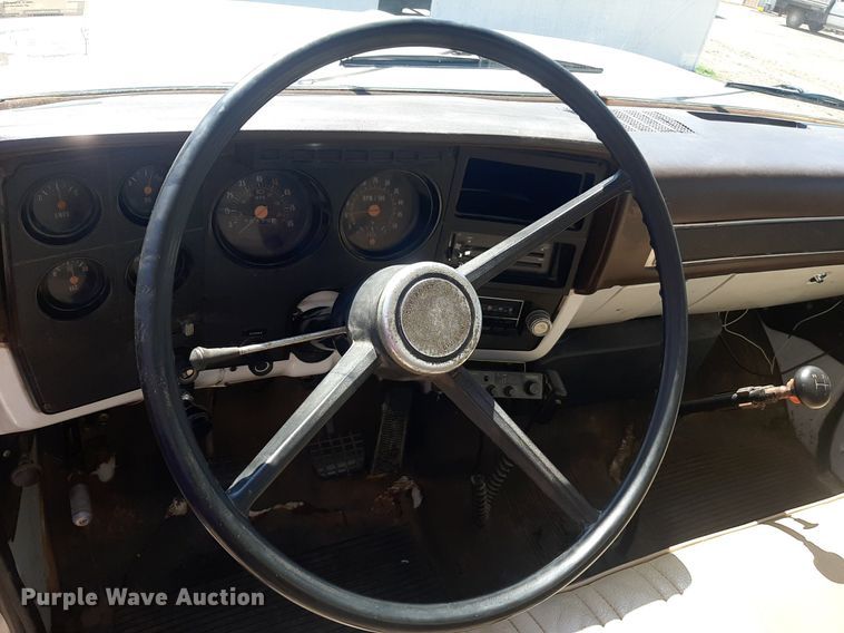 image for item EB9801 1982 Chevrolet 70  grain truck