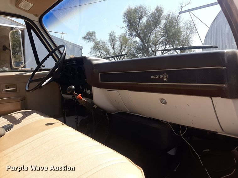 image for item EB9801 1982 Chevrolet 70  grain truck