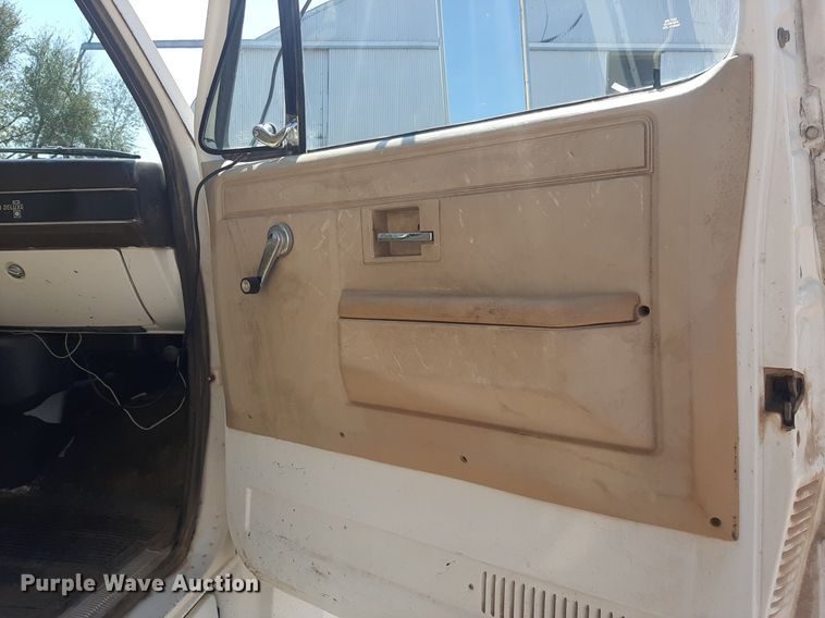 image for item EB9801 1982 Chevrolet 70  grain truck