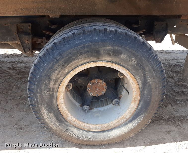 image for item EB9801 1982 Chevrolet 70  grain truck