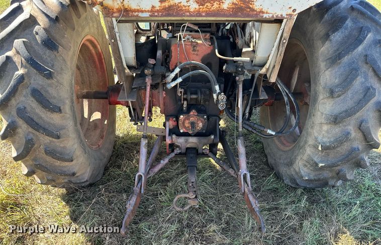 image for item KT9302 International 656  tractor