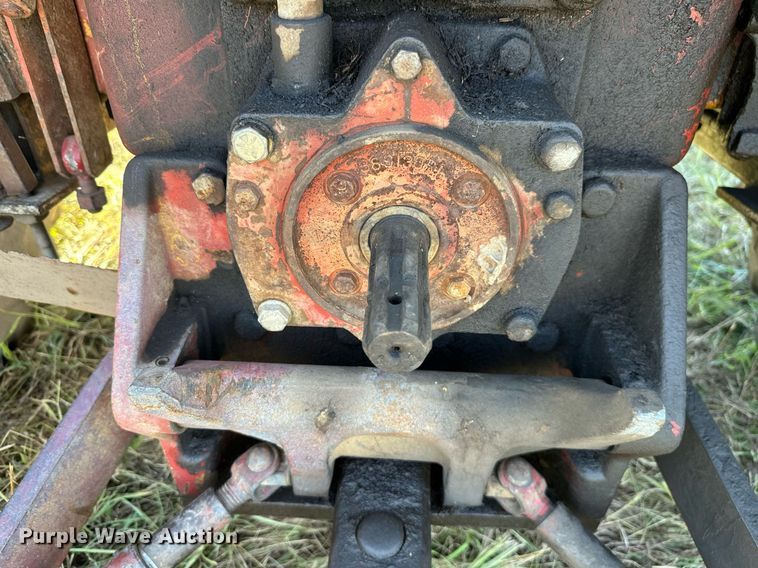 image for item KT9302 International 656  tractor