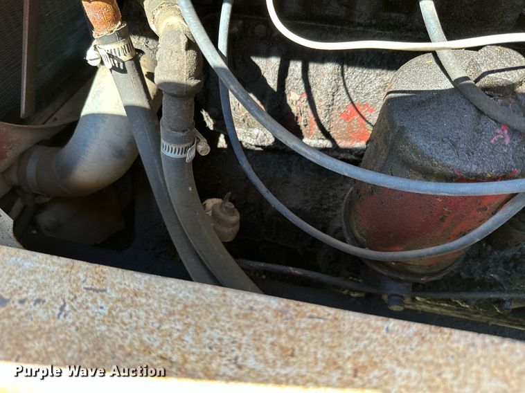 image for item KT9302 International 656  tractor