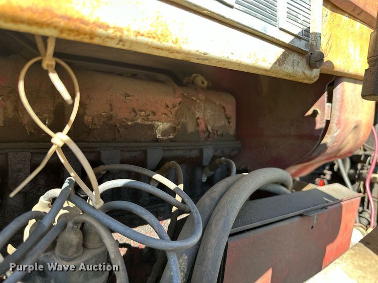 image for item KT9302 International 656  tractor