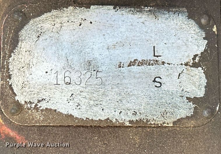 image for item KT9302 International 656  tractor