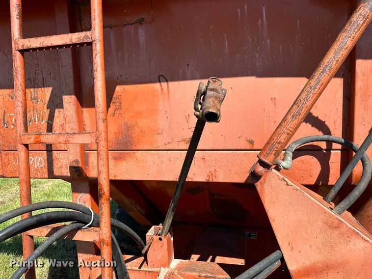 image for item KT9303 United Farm Tools 444  grain cart