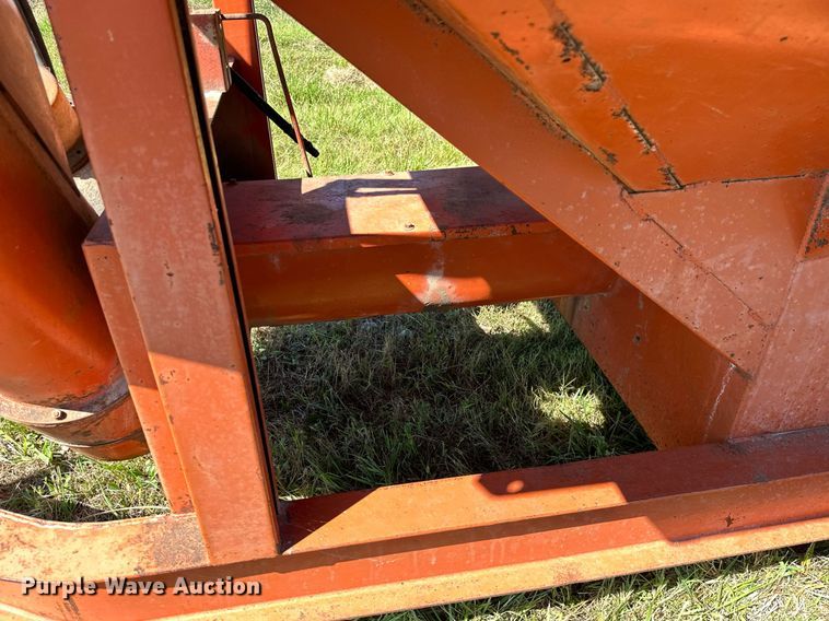 image for item KT9303 United Farm Tools 444  grain cart