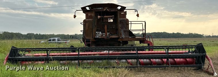 image for item KT9316 2001 Case IH 2388  combine