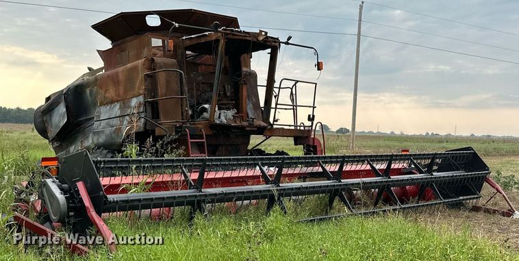 image for item KT9316 2001 Case IH 2388  combine