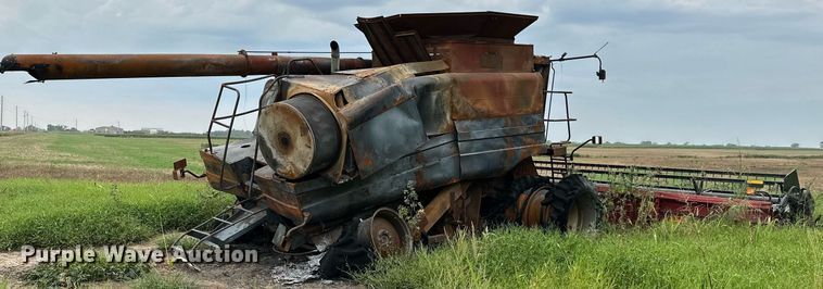 image for item KT9316 2001 Case IH 2388  combine