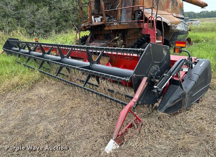 image for item KT9316 2001 Case IH 2388  combine