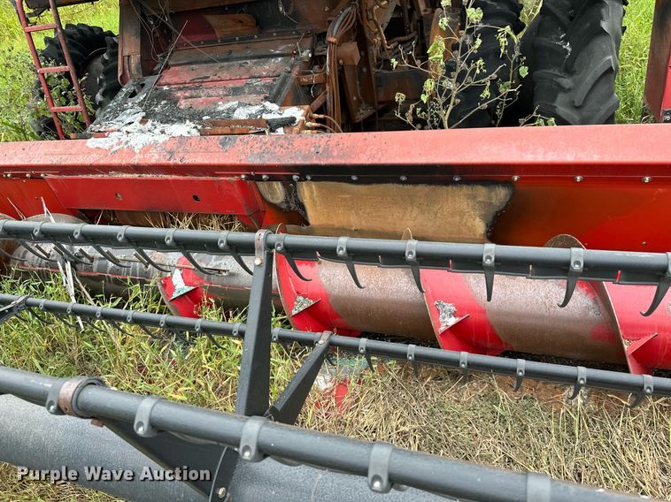 image for item KT9316 2001 Case IH 2388  combine