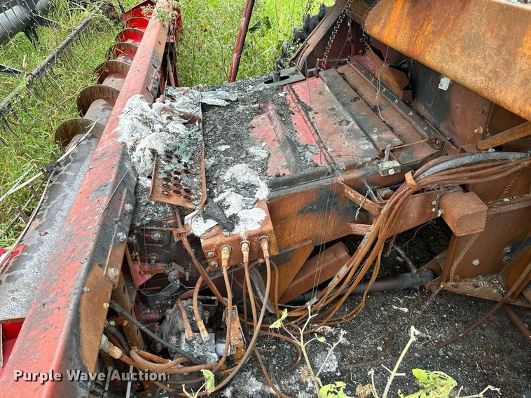 image for item KT9316 2001 Case IH 2388  combine