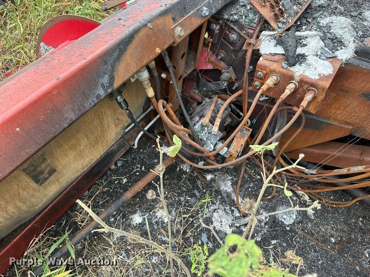 image for item KT9316 2001 Case IH 2388  combine