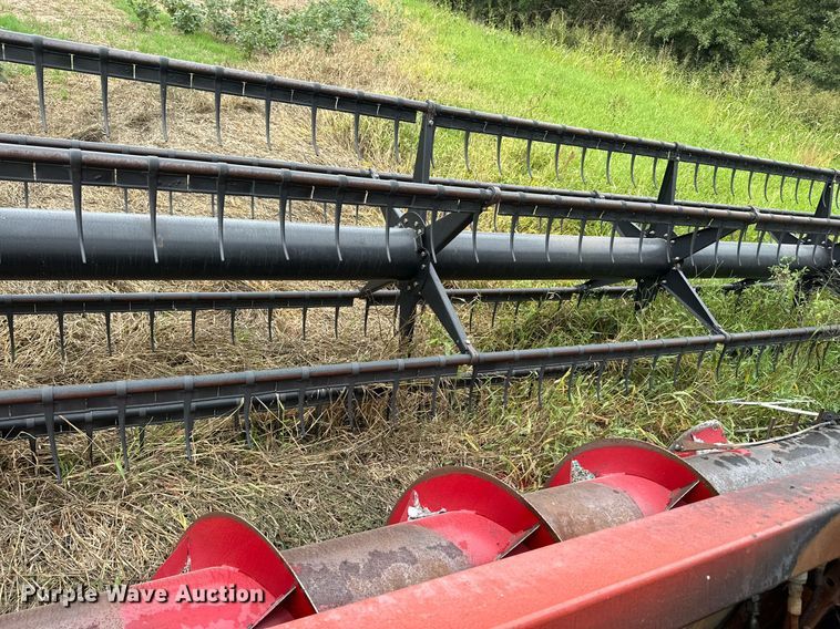 image for item KT9316 2001 Case IH 2388  combine