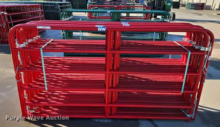 image for item LM9195 (12) B&W 8' livestock gates