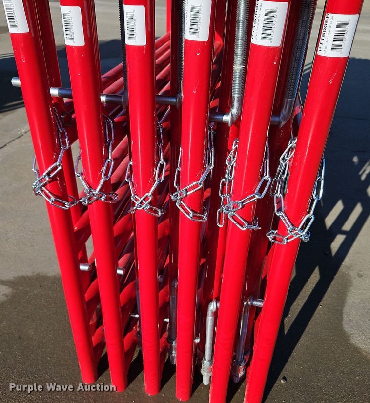 image for item LM9195 (12) B&W 8' livestock gates