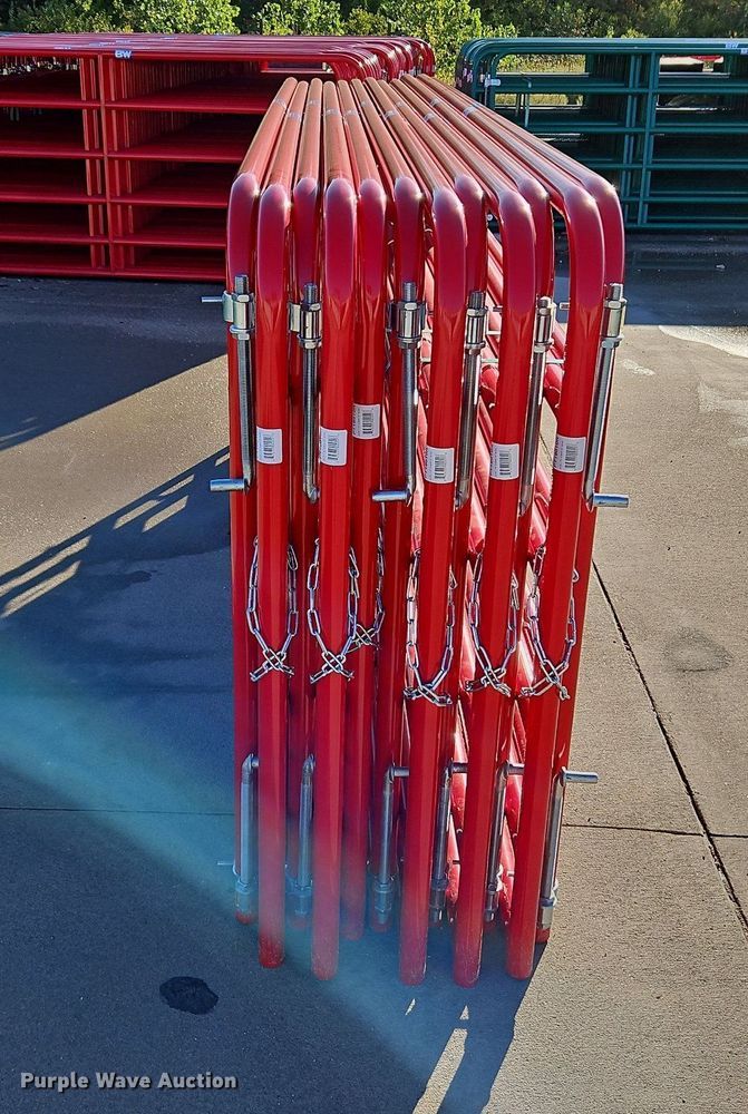 image for item LM9197 (12) B&W 10' livestock gates