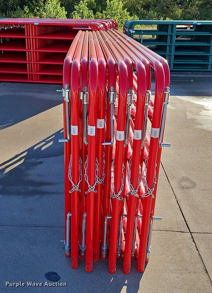 image for item LM9197 (12) B&W 10' livestock gates