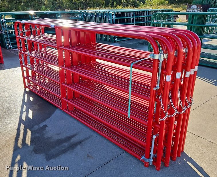 image for item LM9197 (12) B&W 10' livestock gates