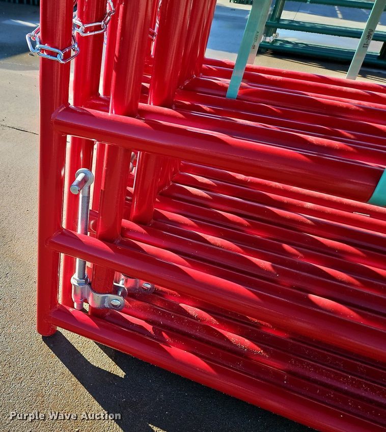 image for item LM9197 (12) B&W 10' livestock gates