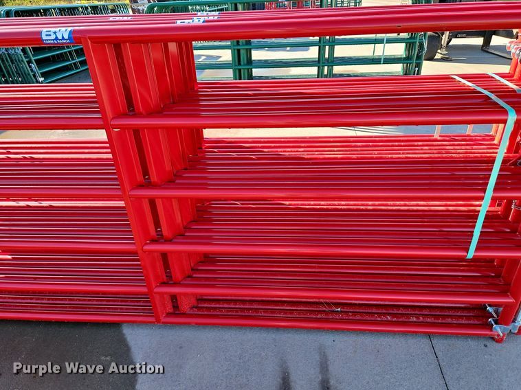image for item LM9197 (12) B&W 10' livestock gates