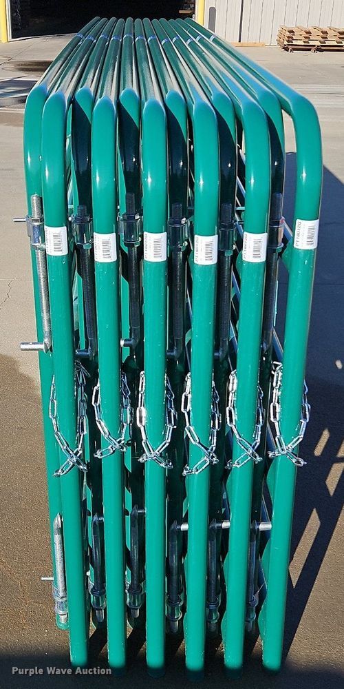 image for item LM9198 (12) B&W 12' livestock gates