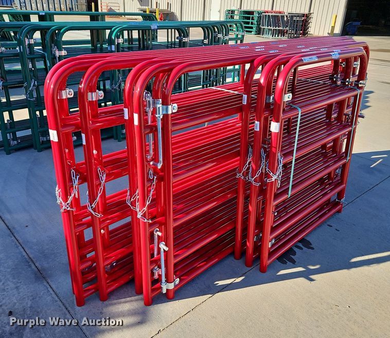 image for item LM9200 (15) B&W livestock gates