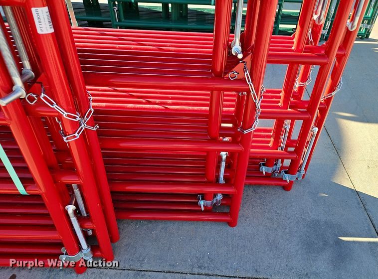 image for item LM9200 (15) B&W livestock gates