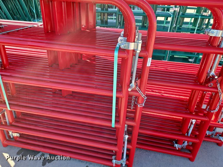 image for item LM9200 (15) B&W livestock gates