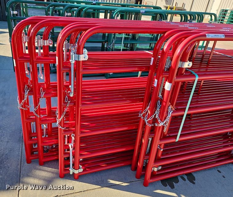image for item LM9200 (15) B&W livestock gates