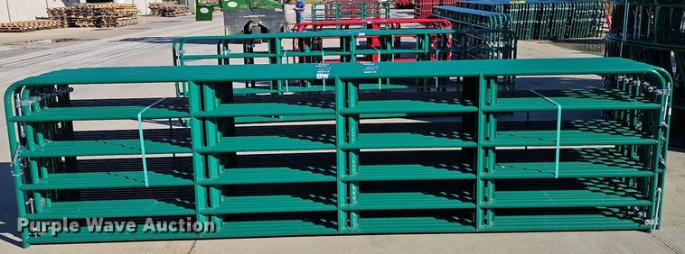 image for item LM9202 (12) B&W 16' livestock gates
