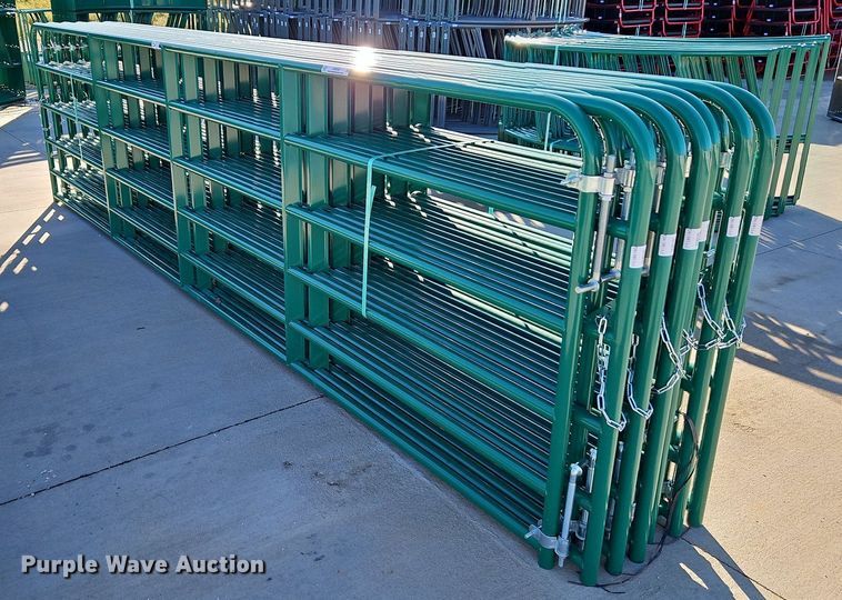image for item LM9202 (12) B&W 16' livestock gates