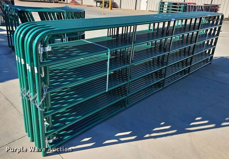image for item LM9202 (12) B&W 16' livestock gates