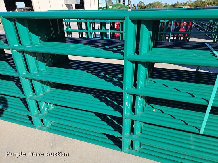 image for item LM9202 (12) B&W 16' livestock gates